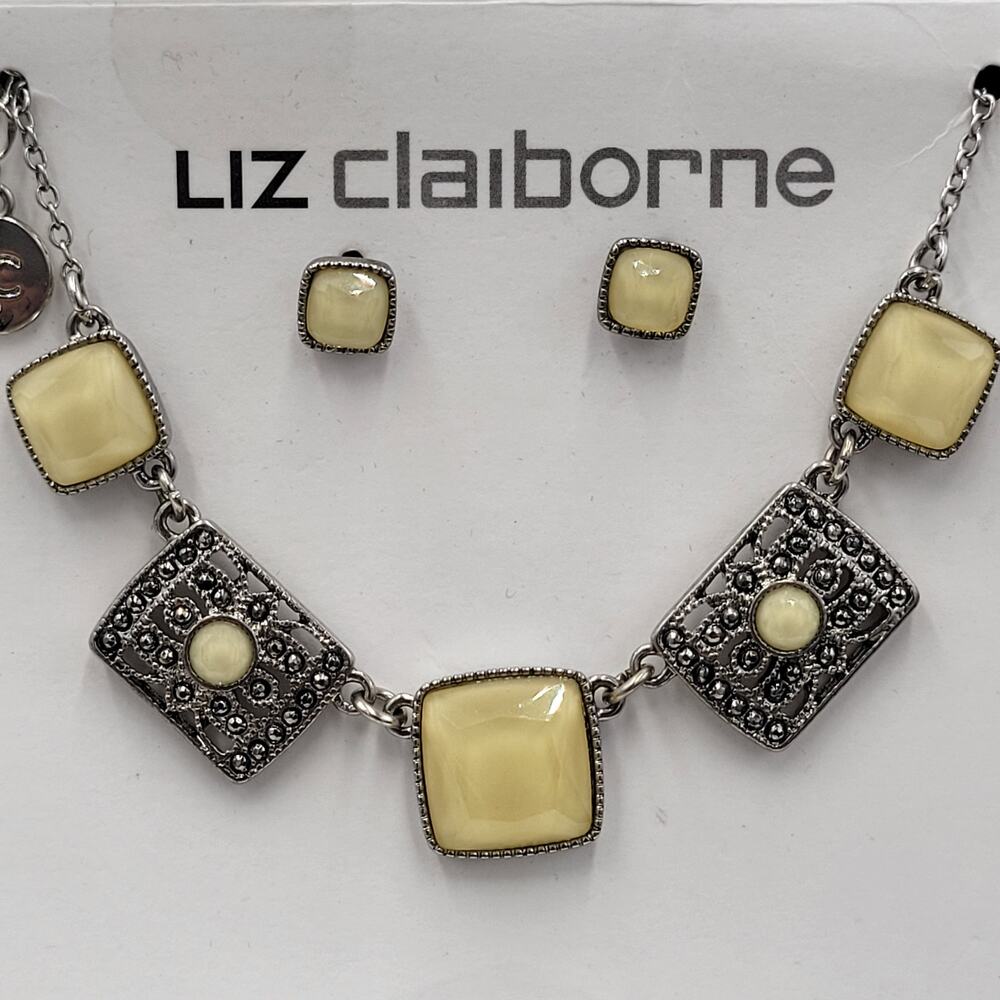 Liz Claiborne Women Jewelry Set Cream Silver Tone Choker Style Pierced Earrings